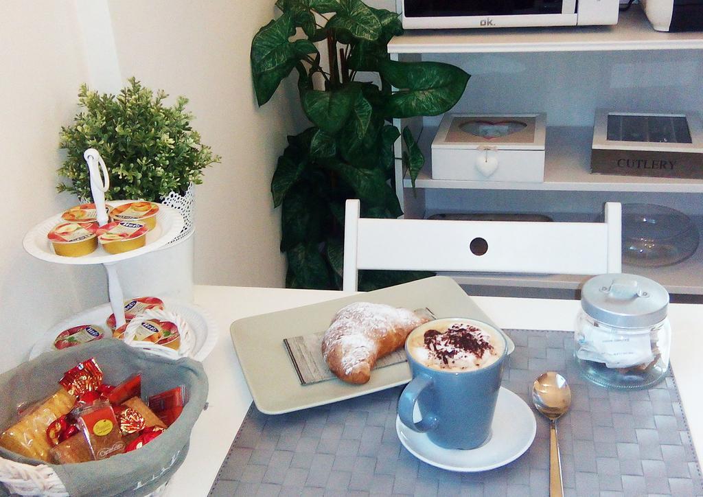 La Casa Delle Betulle Bed and Breakfast Cardano Al Campo Δωμάτιο φωτογραφία